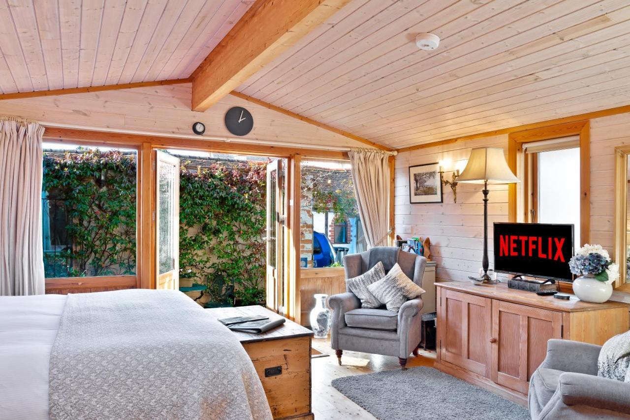 The Lodge - Luxury Lodge With Super King Size Bed, Kitchen & Shower Room Hurstpierpoint Exterior photo
